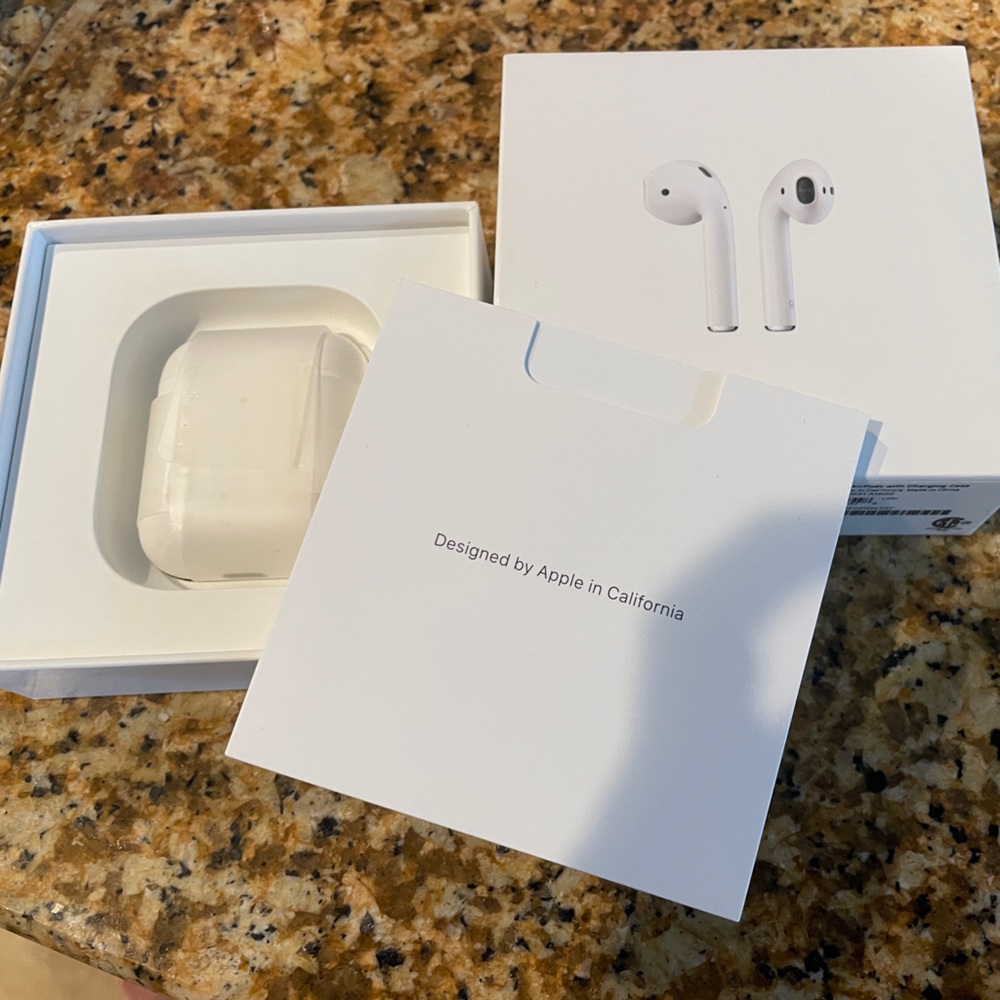AirPods